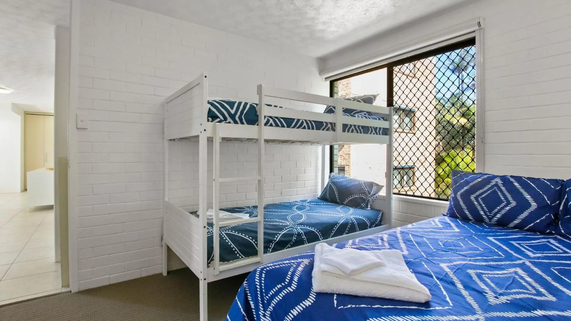Apartment Seapines, Unit 4, 30 Victoria Tce, Kings Beach Caloundra